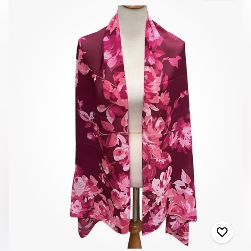 ISAAC MIZRAHI LIVE Floral Printed Scarf X-Large. beautiful red and pink floral